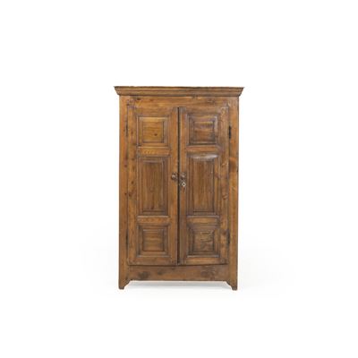 Armadio a due ante pannellate, Piccolo armadio in legno