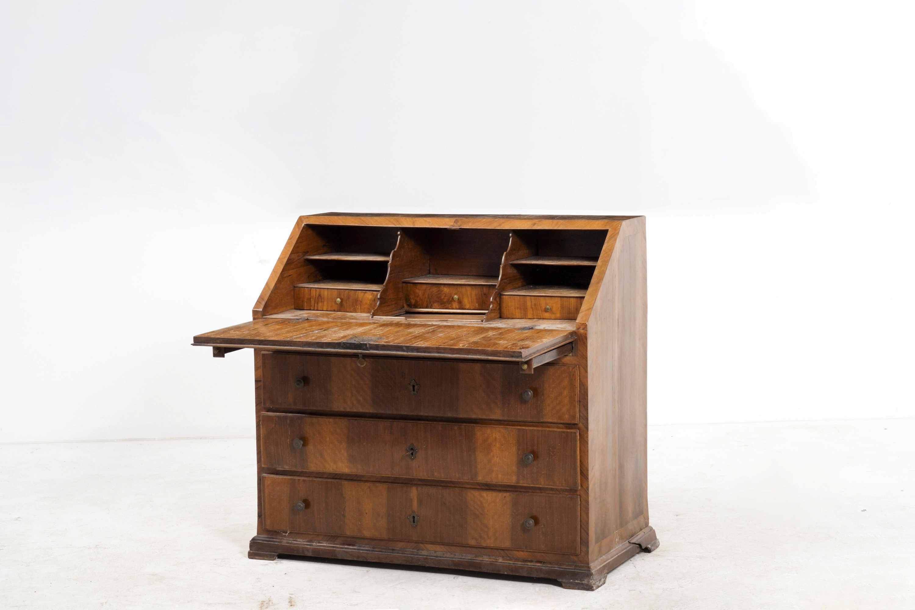 Ribalta in legno lastronato. XIX secolo
