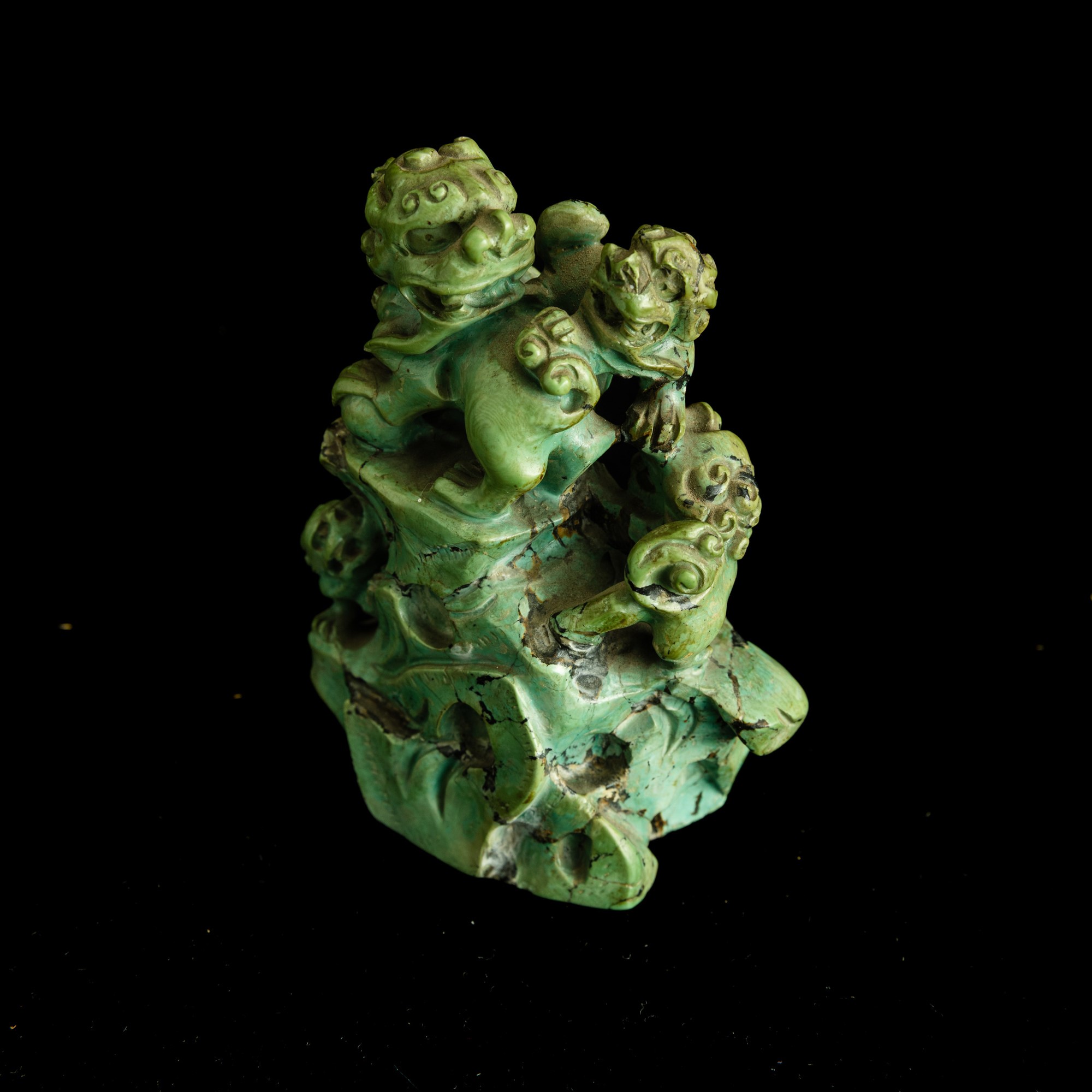 Leoni scolpiti, in turchese naturale, Cina, Dinastia Qing, XIX secolo