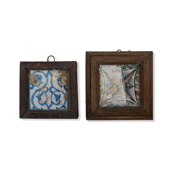 Mattonella e parte di mattonella, XV e XVI secolo   