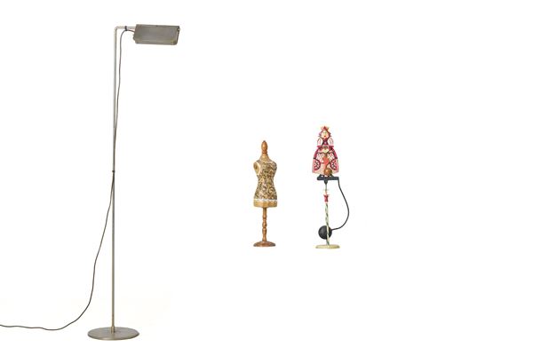 Una piantana e gioco "Regina Oscillante" in ferro e legno dipinti