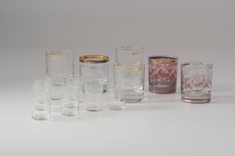 Due diversi servizi di bicchieri  - Asta Antiquariato - Cambi Casa d'Aste