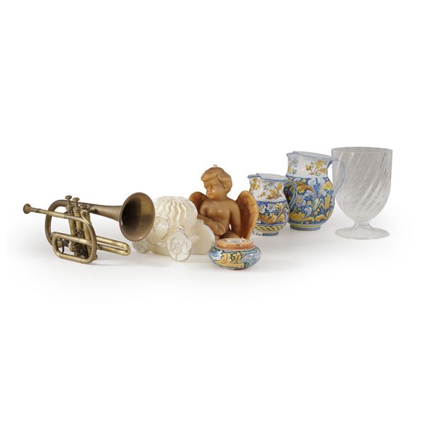 Lotto misto di sette oggetti