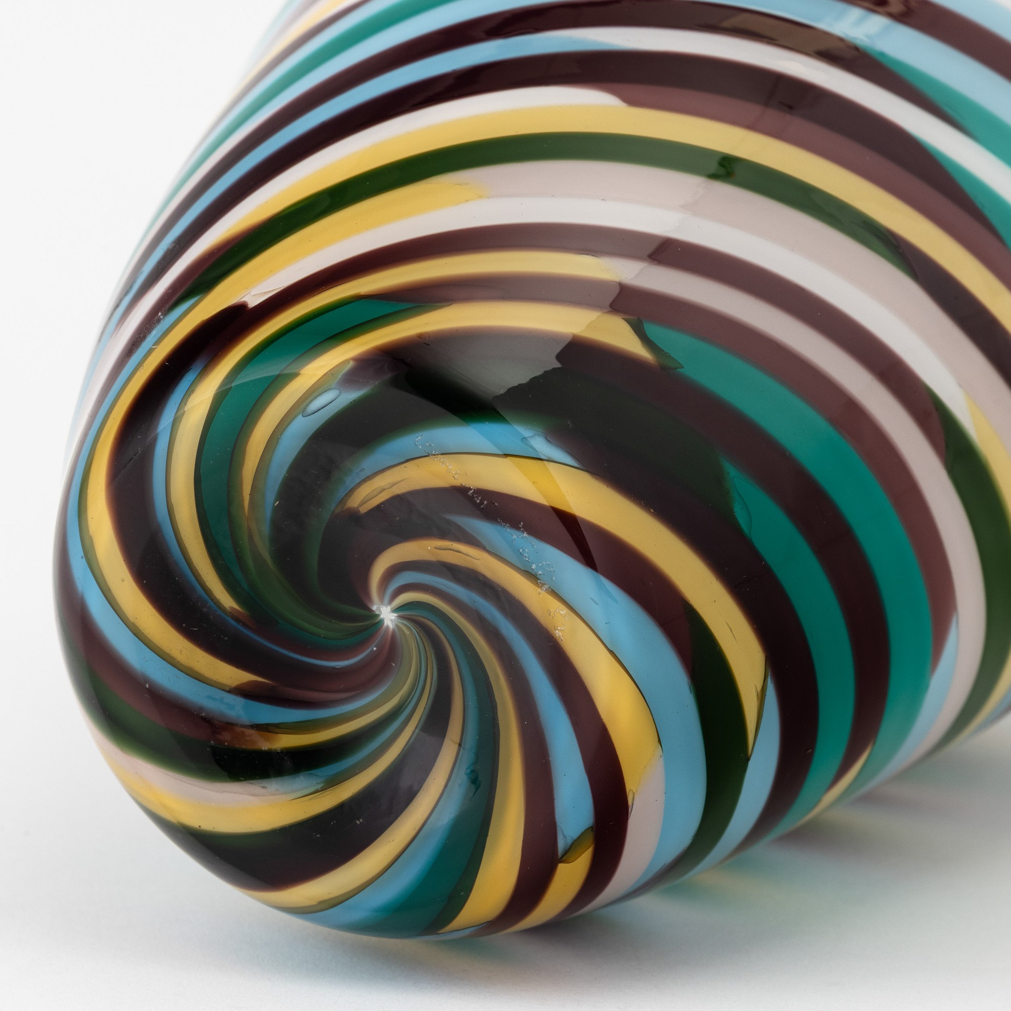 Laura Diaz De Santillana - Vaso Klee in vetro incamiciato con decoro policromo “Italia 82”, Venin...