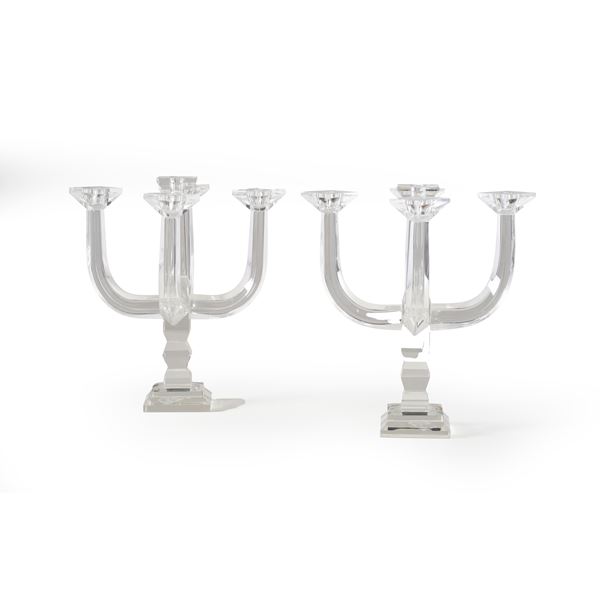 Coppia di candelabri in vetro
