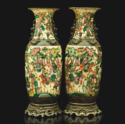 Coppia di vasi, Famiglia Rosa craquelé, porcellana cinese, Qing (XIX secolo)