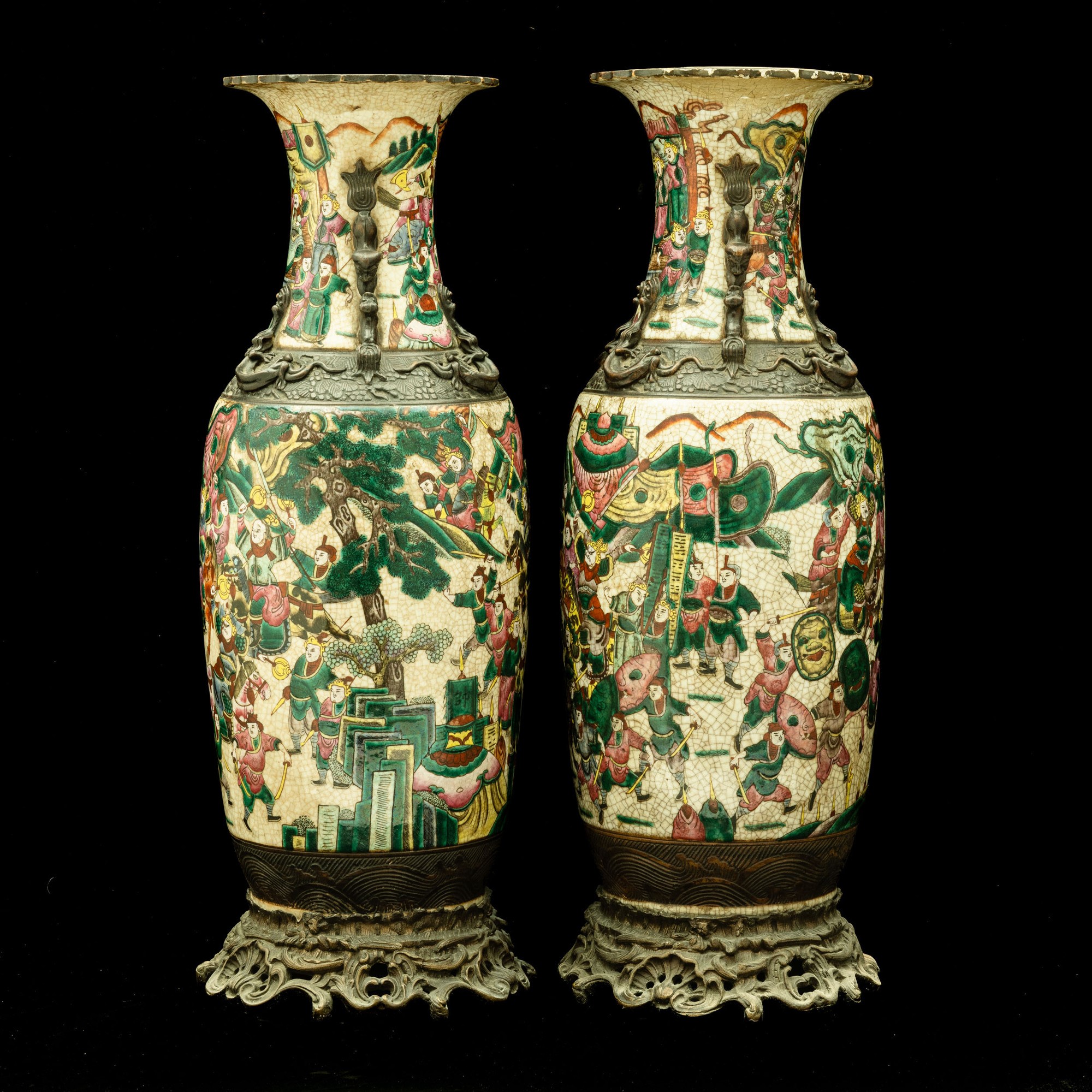 Coppia di vasi, Famiglia Rosa craquelé, porcellana cinese, Qing (XIX secolo)