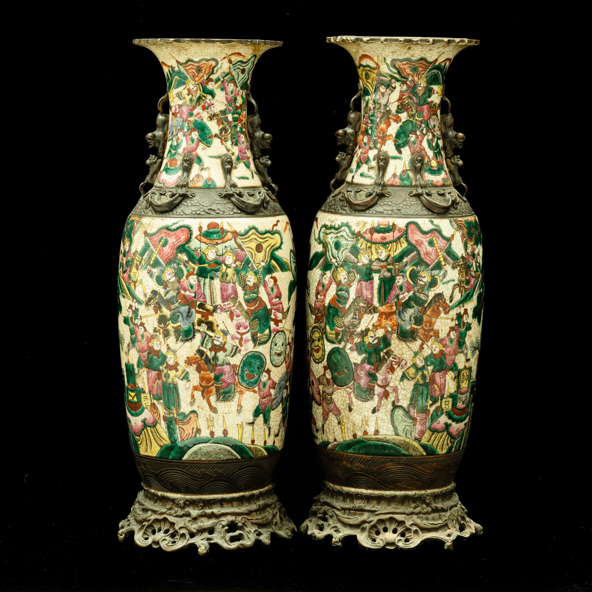 Coppia di vasi, Famiglia Rosa craquelé, porcellana cinese, Qing (XIX secolo)
