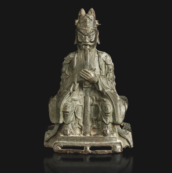 Figura di dignitario in bronzo, Cina, Dinastia Ming, XVII secolo