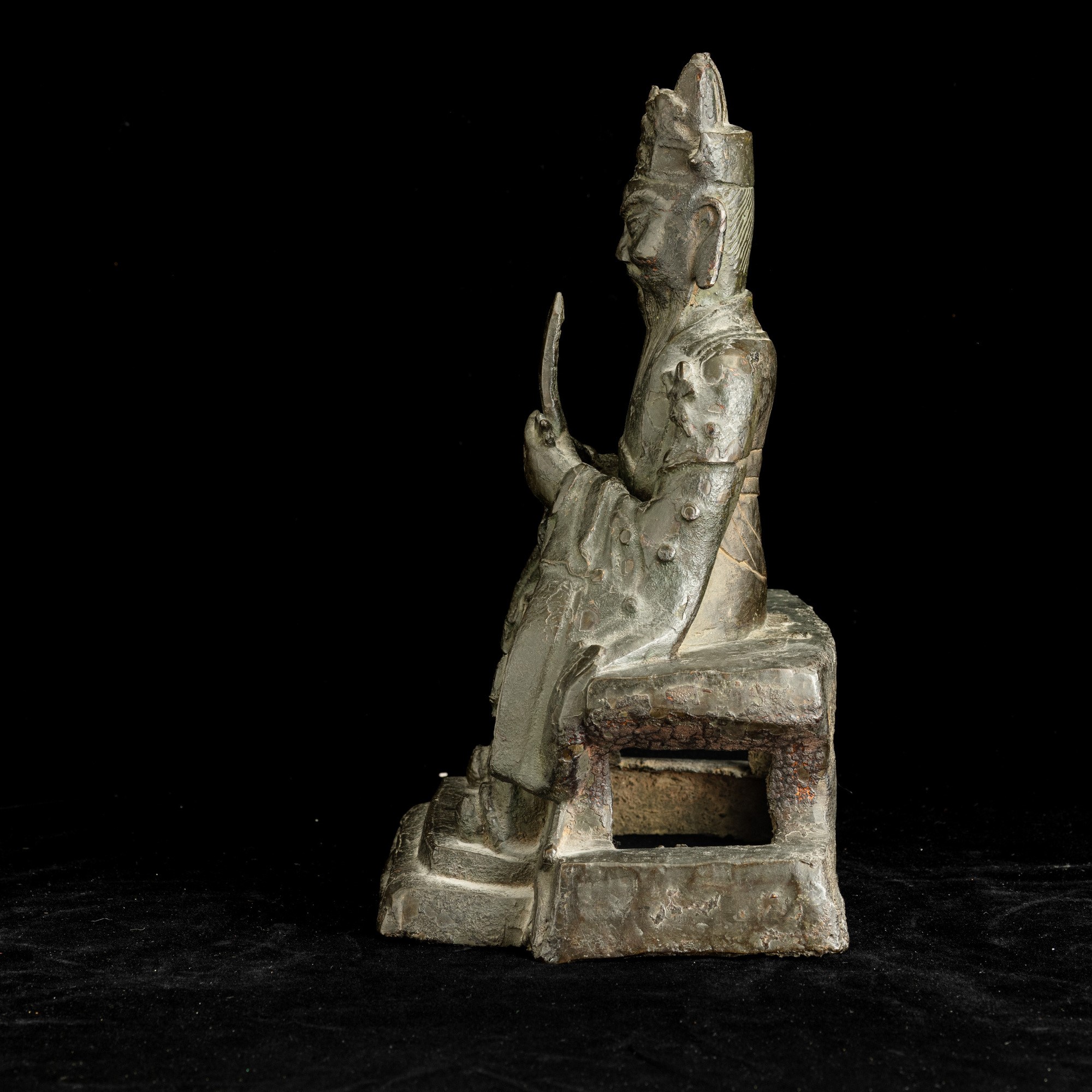 Figura di dignitario, bronzo, Cina, Dinastia Ming, XVII secolo