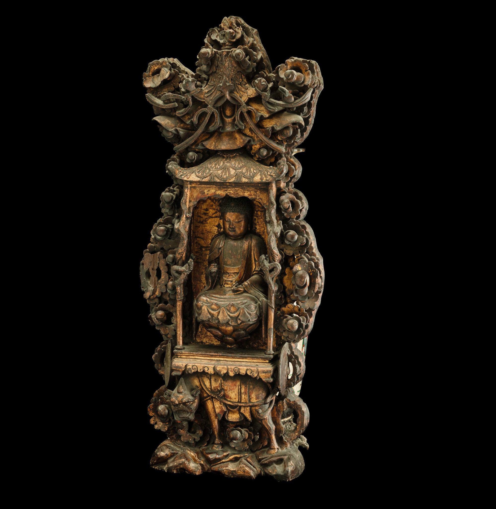 Cina, Dinastia Ming (XVII secolo), Tempietto con figura di Buddha stante su animale fantastico, l...