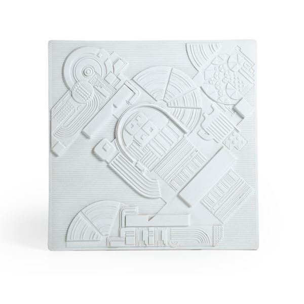 Targa centrotavola. Germania. Manifattura Rosenthal, edizione 1978. Design di Eduardo Paolozzi. 