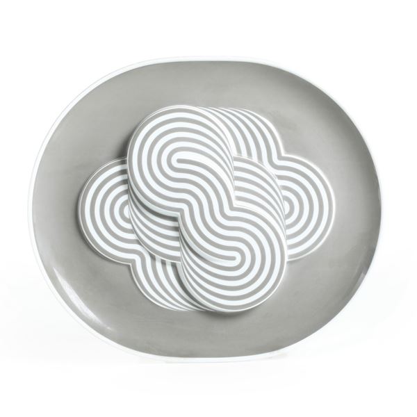 Piatto scultura. Germania, manifattura Rosenthal, 1972. Design di Natale Sapone.  