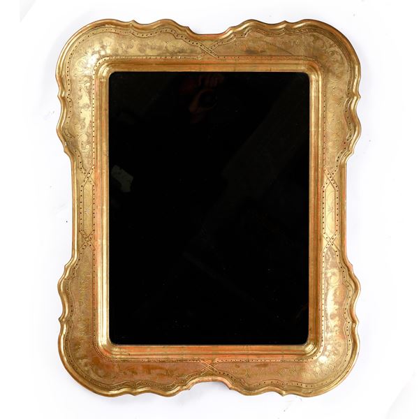 Due specchiera diverse in legno dorato. Fine XIX-inizi XX secolo