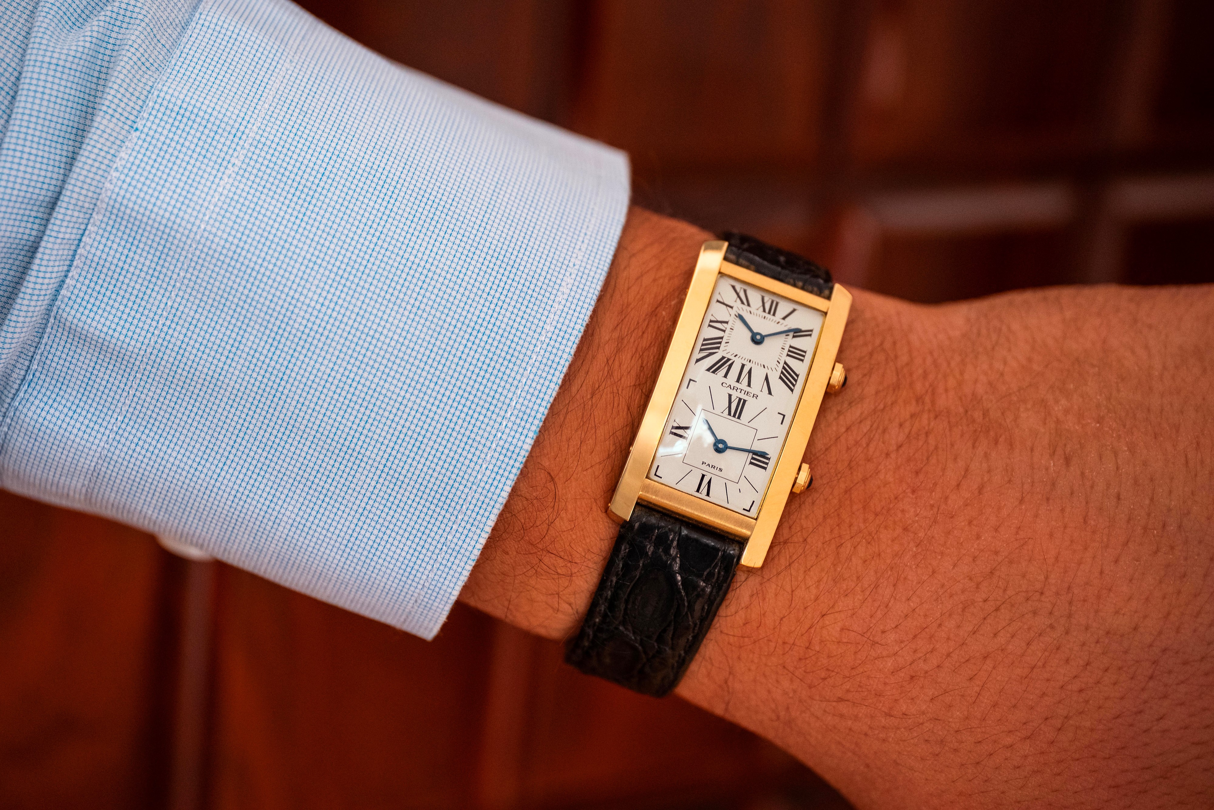 Cartier - Cintrée Dual Time in oro giallo 18k con doppio fuso orario, circa 1990