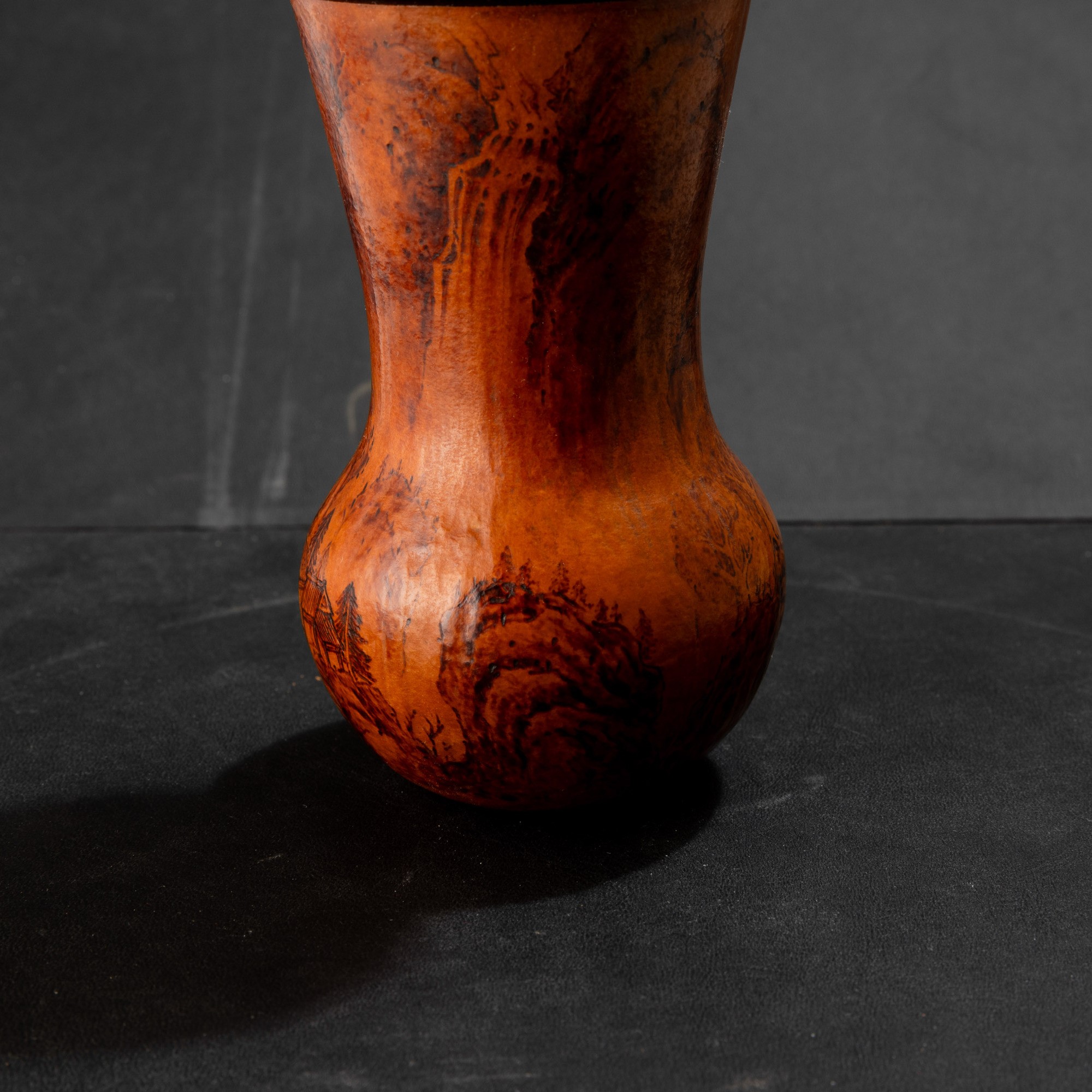 Cina, Dinastia Qing (XVIII secolo), Baratolo per grilli inciso in legno