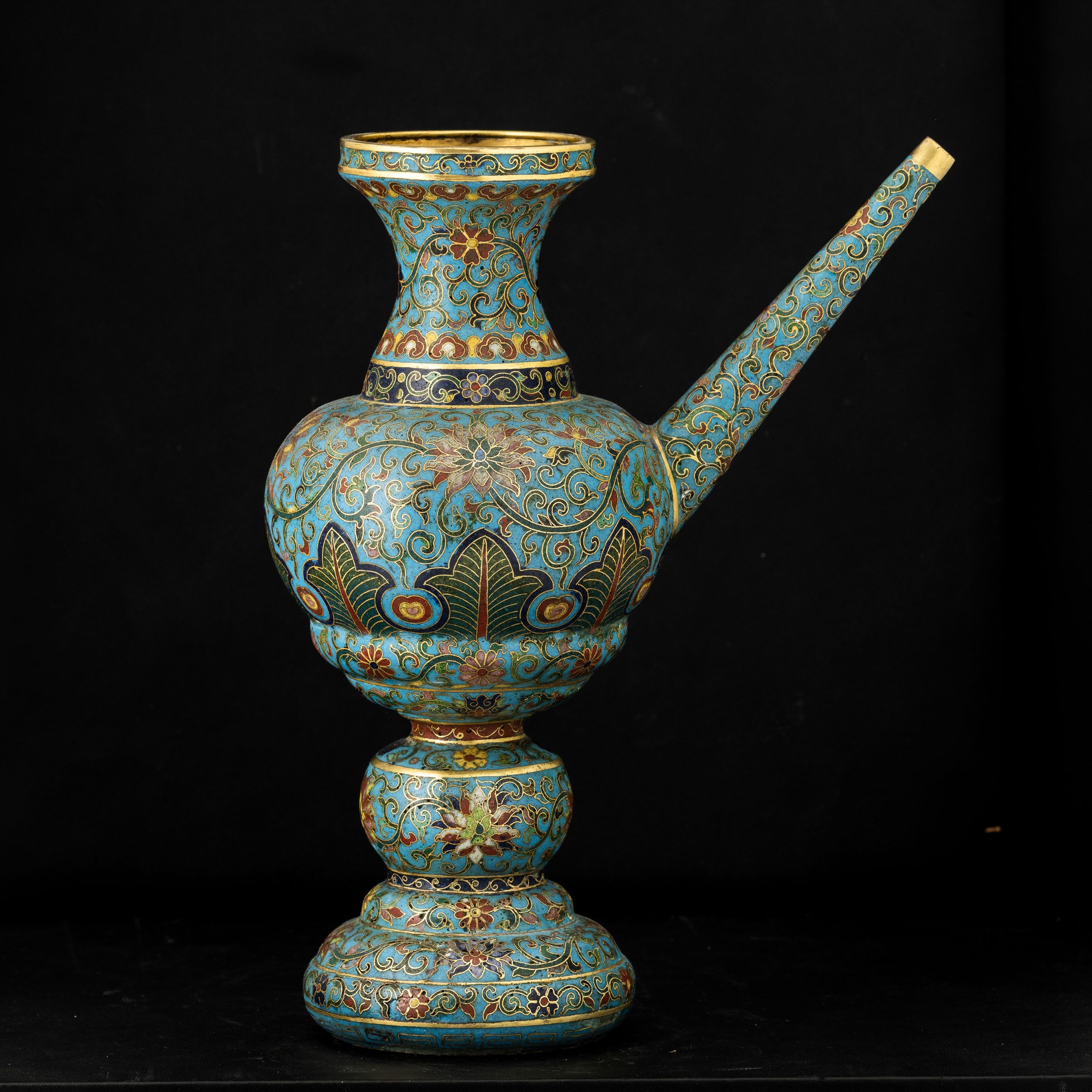 Oliera in smalti policromi cloisonné, decori floreali, Cina, Dinastia Qing (XIX-XX secolo)