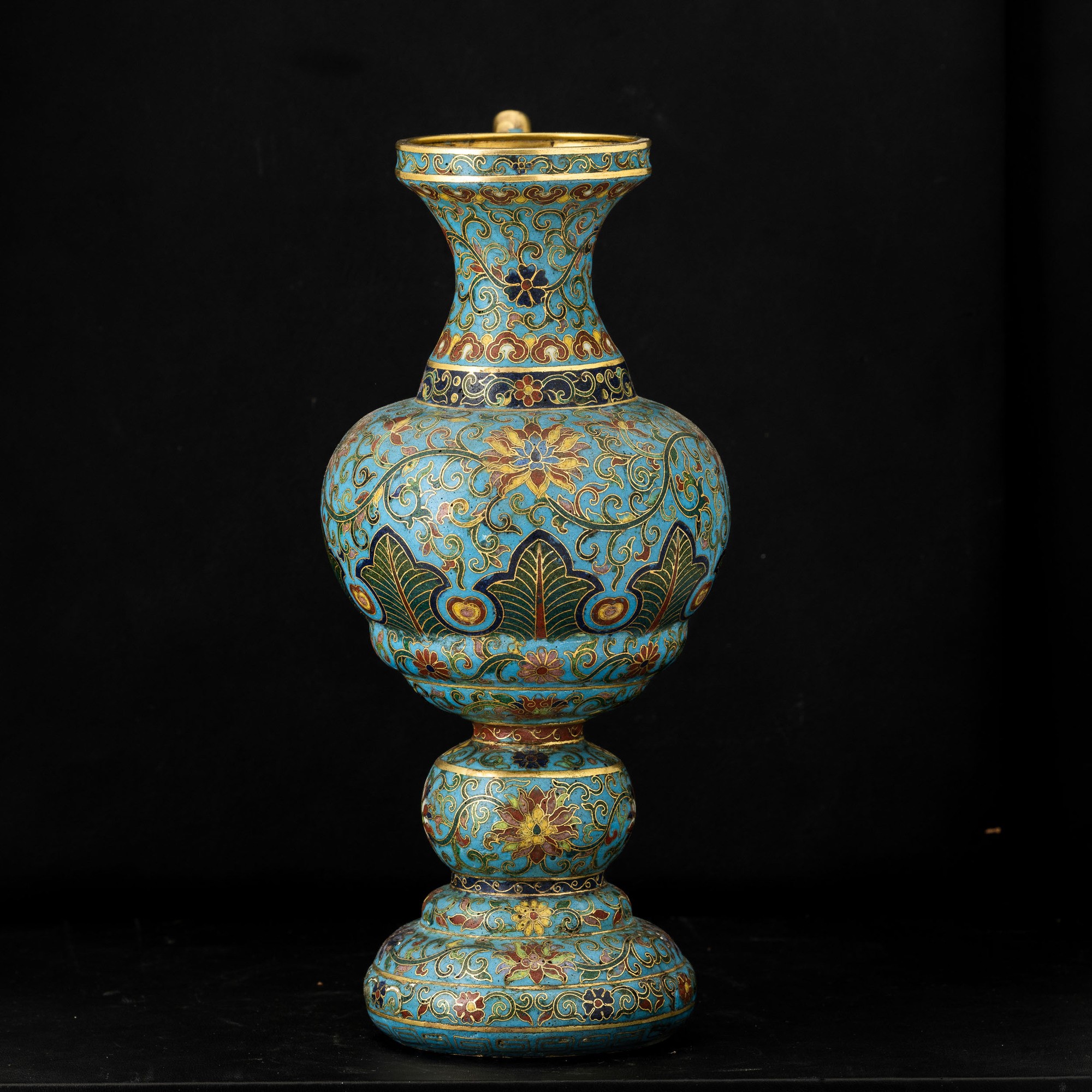 Oliera in smalti policromi cloisonné, decori floreali, Cina, Dinastia Qing (XIX-XX secolo)