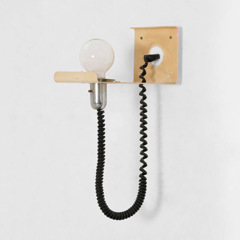 Ezio Didone : Lampada da parete mod. Squadra  - Asta Arredi del XX secolo - Cambi Casa d'Aste