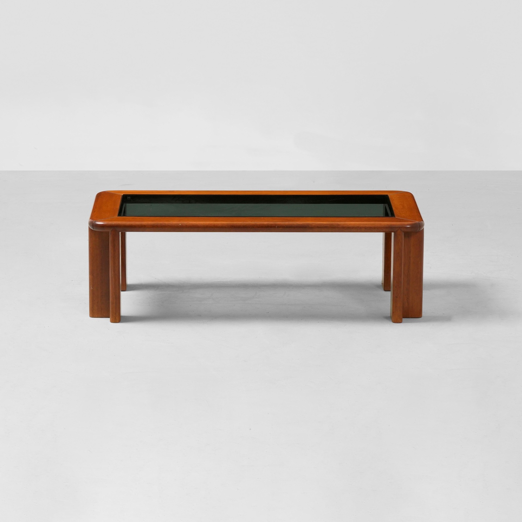 Tavolo basso, legno con piano in cristallo colorato, Italia, circa 1960