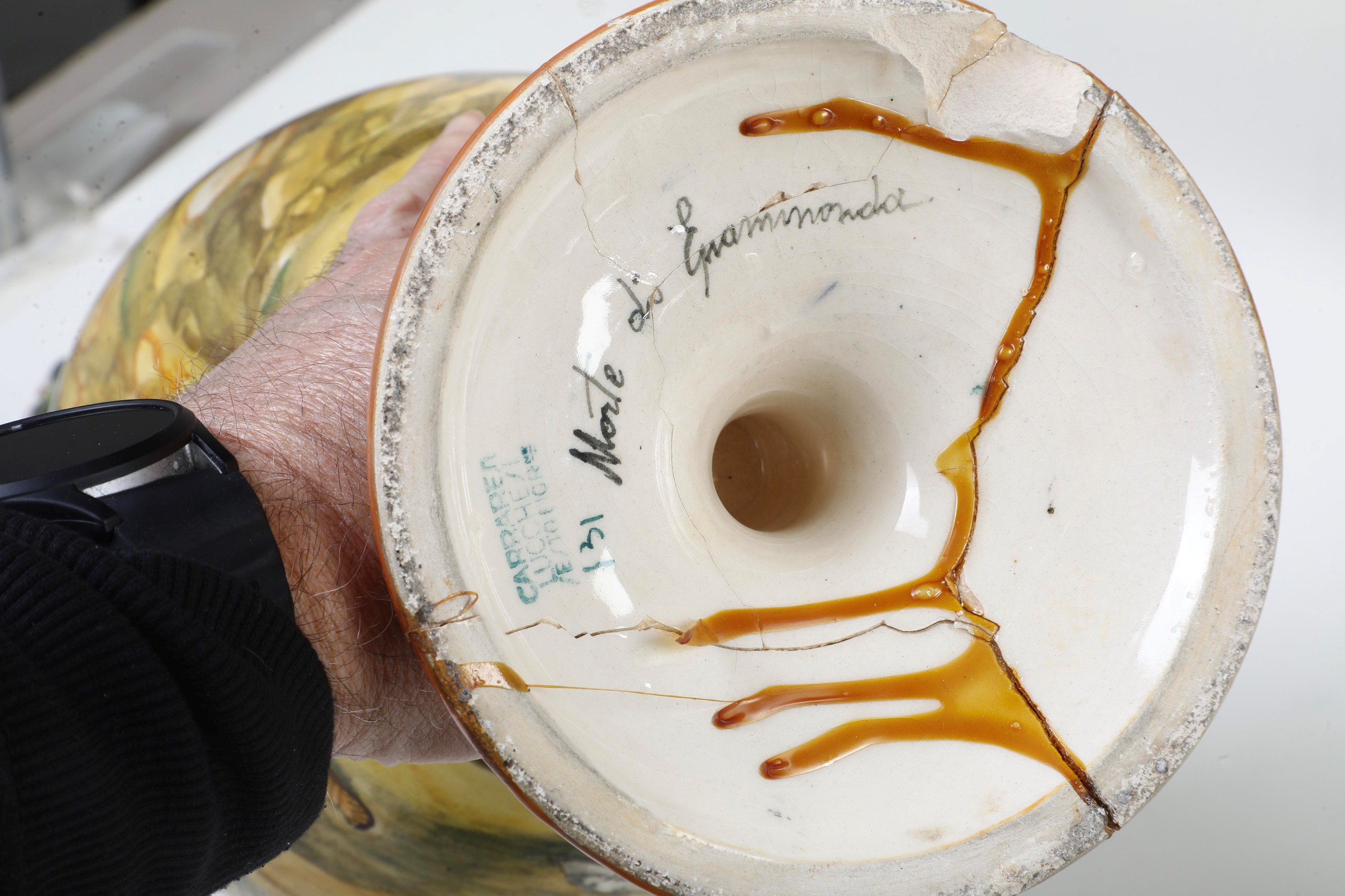 Ceramiche invetriate, coppia di vasi biansati e vaso singolo, XX secolo
