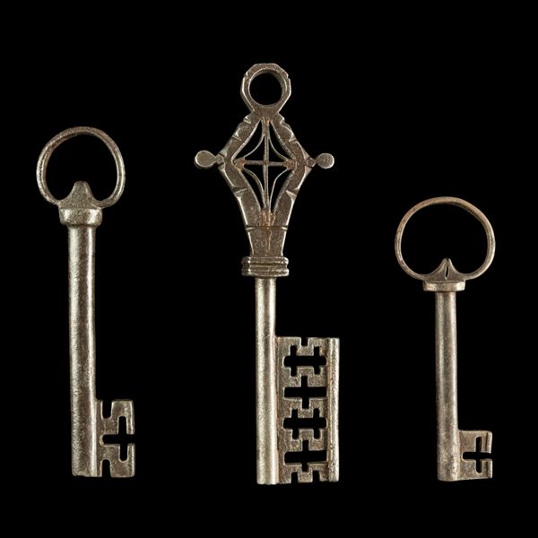 Tre chiavi in ferro forgiato. Germania, XIV-XV secolo