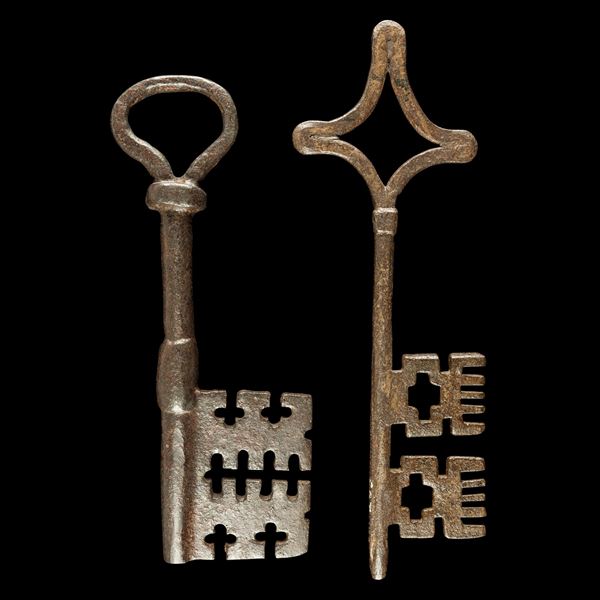 Due chiavi gotiche in ferro forgiato. Tirolo, XIV secolo