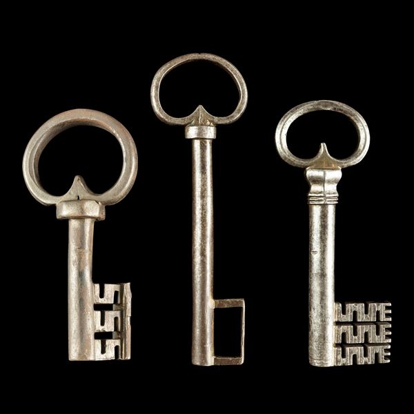 Tre chiavi tardorinascimentali in ferro. XVII secolo