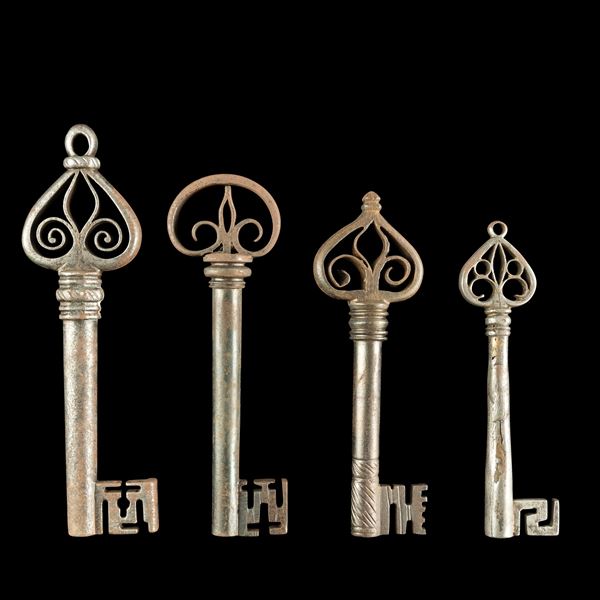 Quattro chiavi rinascimentali in ferro forgiato. Veneto e Alto Adige, XVI secolo