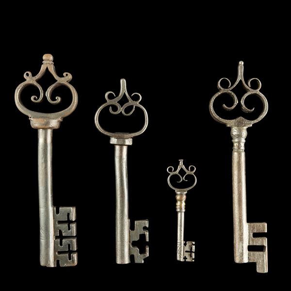 Quattro chiavi rinascimentali in ferro forgiato. Alto Adige, XVI secolo