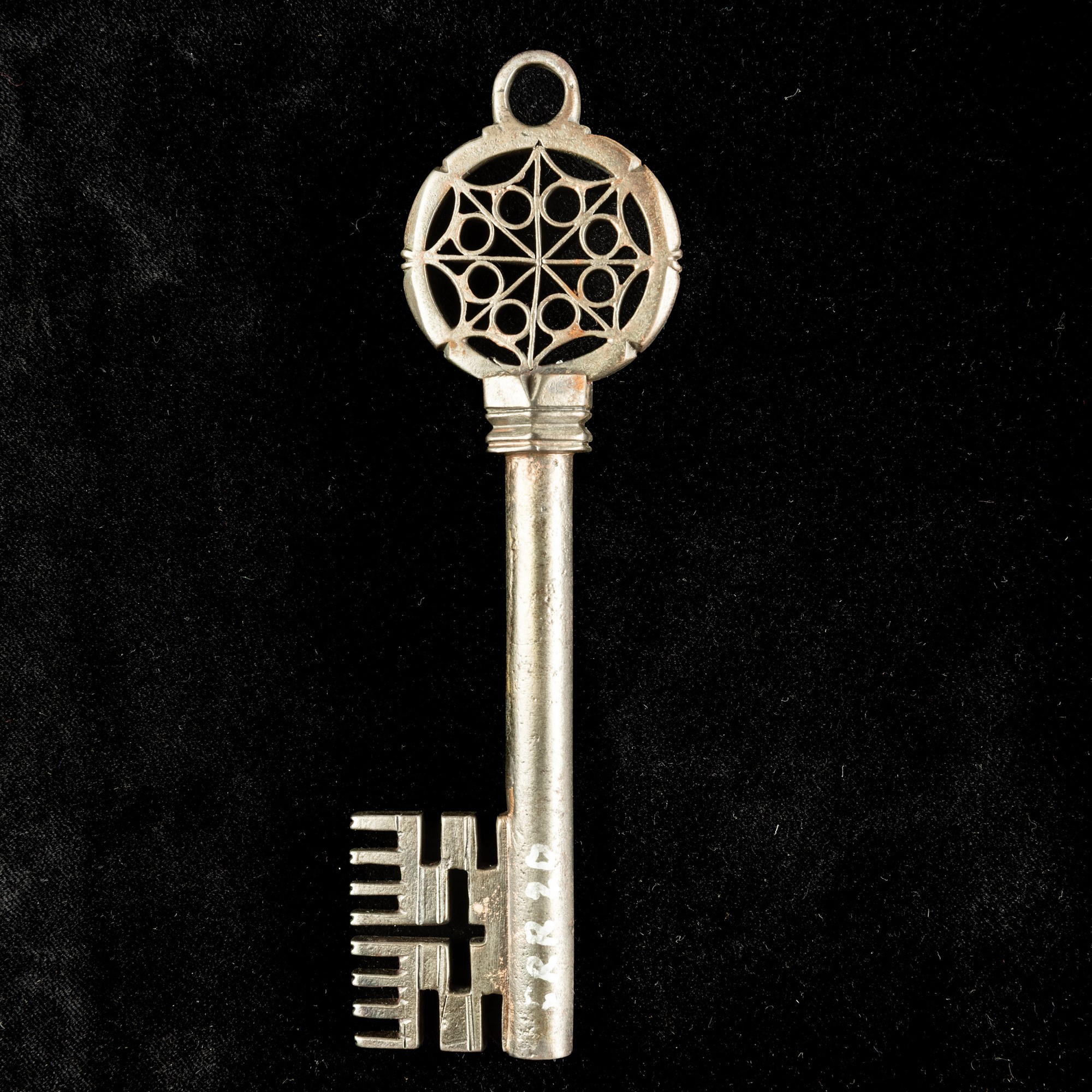 Chiave rinascimentale veneziana, ferro forgiato, altezza 15,2 cm
