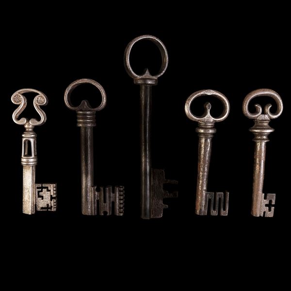 Cinque chiavi in ferro forgiato. Germania, XVII secolo