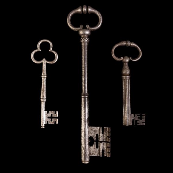 Tre chiavi in ferro forgiato. Francia, XVIII secolo