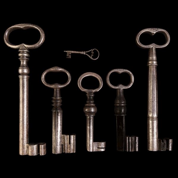 Insieme di sei chiavi in ferro forgiato. Italia settentrionale, XVIII secolo