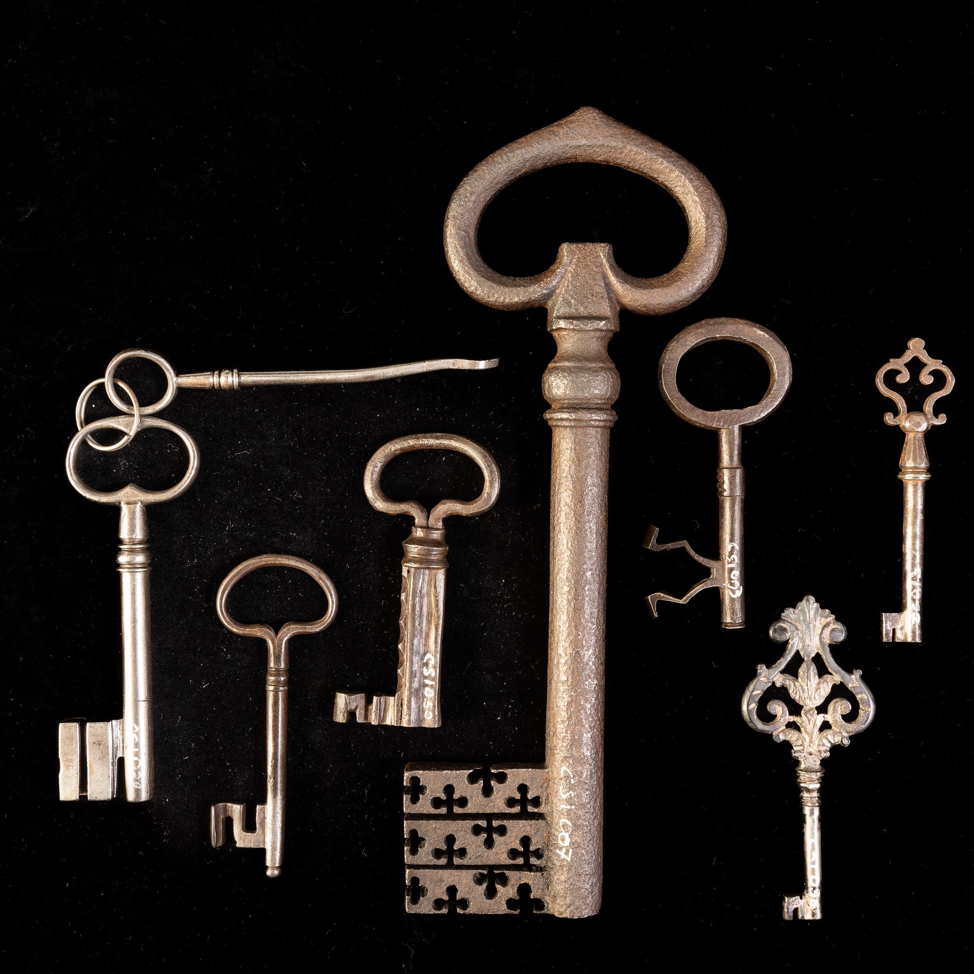 Chiavi in ferro forgiato e argento, Set di sette chiavi, Italia settentrionale, XVIII secolo