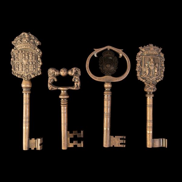 Insieme di quattro chiavi simboliche di città in ottone. Portogallo, XIX secolo