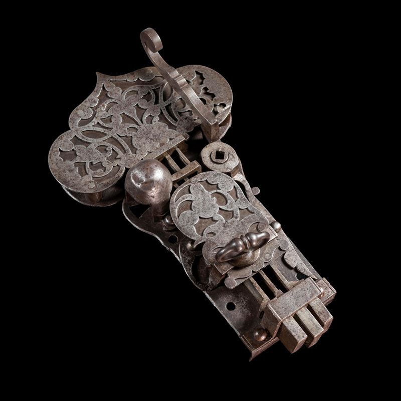 Serratura in ferro. Germania meridionale, XVII secolo  - Asta Collezione Leopoldo Conforti. Dieci secoli di Chiavi, Forzieri e Serrature - Cambi Casa d'Aste