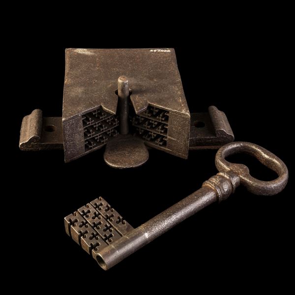 Serratura in ferro da portone. Italia, XVII-XVIII secolo  