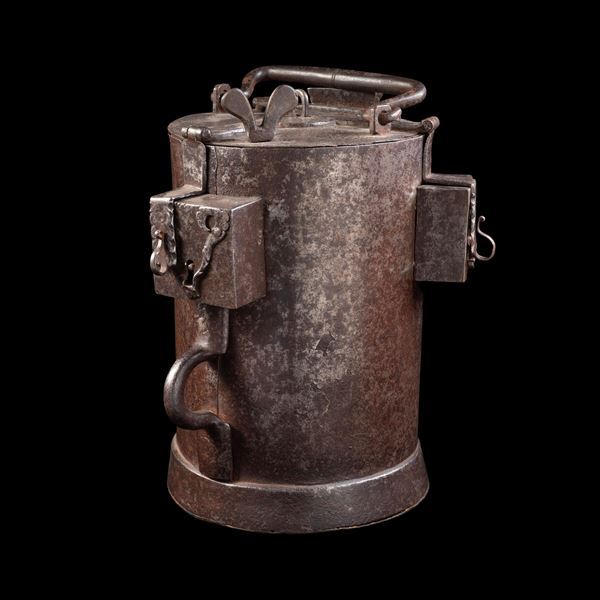 Elemosiniere salvadanaio cilindrico da confraternita in ferro. Germania meridionale, XVI secolo