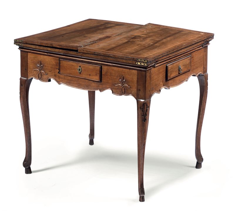 Tavolo a bandelle in noce, Francia XIX secolo  - Auction Antiques - Cambi Casa d'Aste