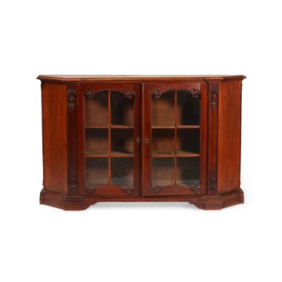 Credenza scantonata in legno intagliato, XX secolo