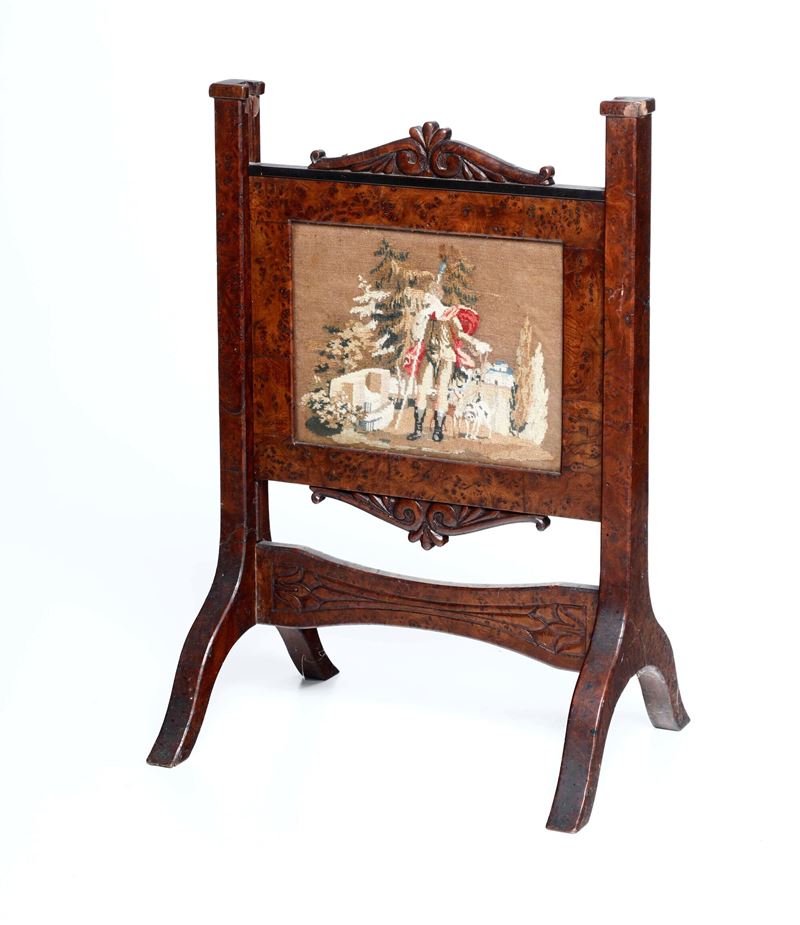 Piccolo parascintille in radica con ricamo  - Auction Antiques - Cambi Casa d'Aste