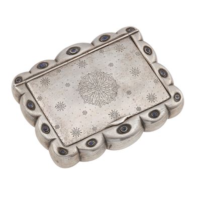 M. Buccellati - Milano - Roma - Firenze. Scatola Incisa con Zaffiri Taglio Cabochon