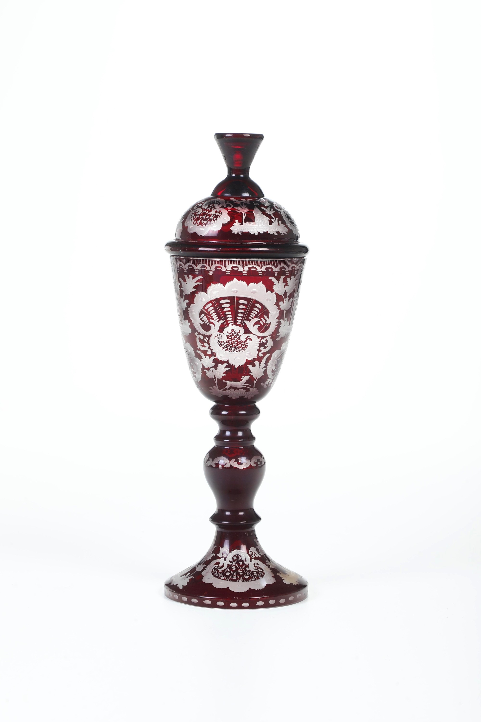 Calice con coperchio. Boemia, XX secolo.