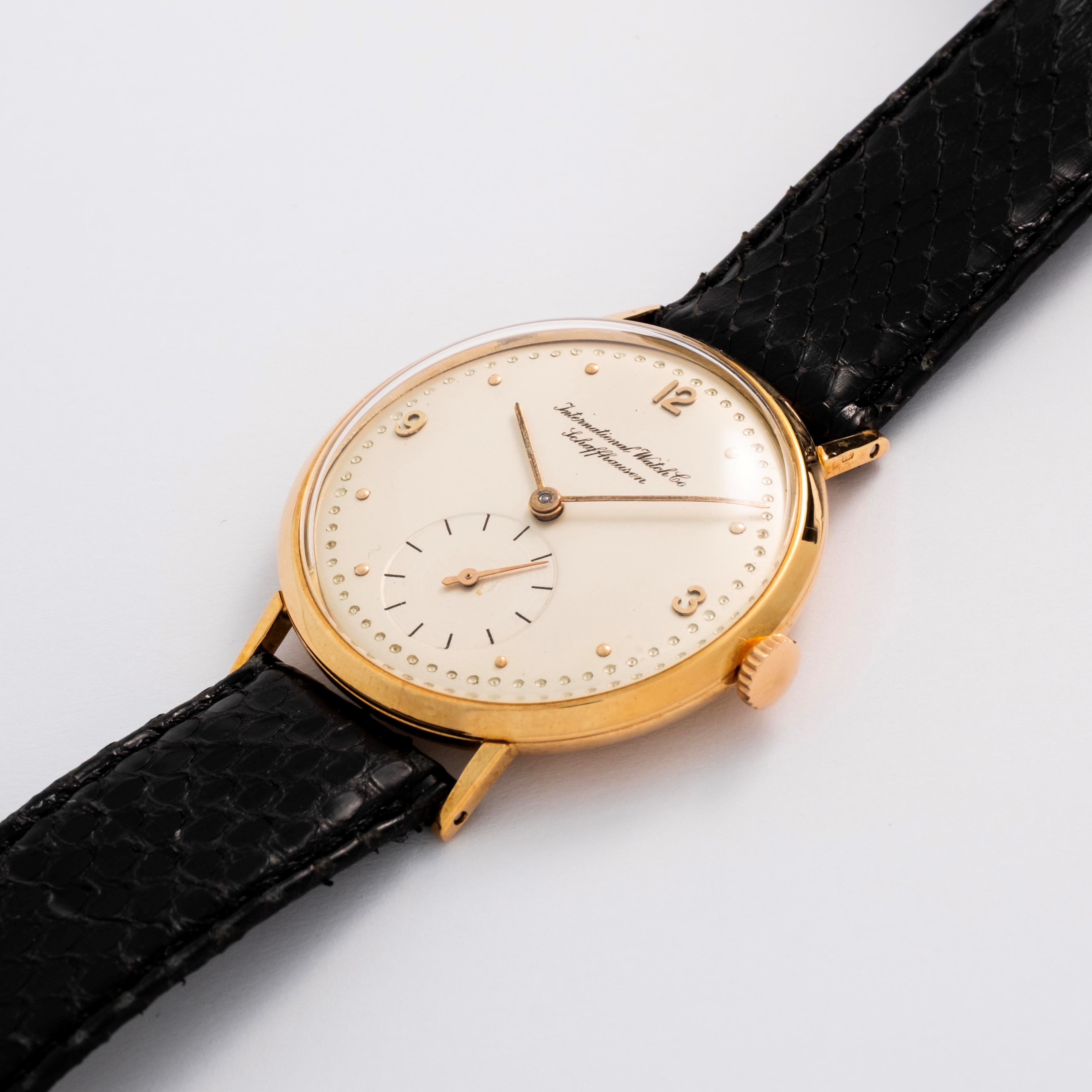Iwc - Calatrava in oro giallo 18k con quadrante argentè e piccoli secondi (circa 1960)