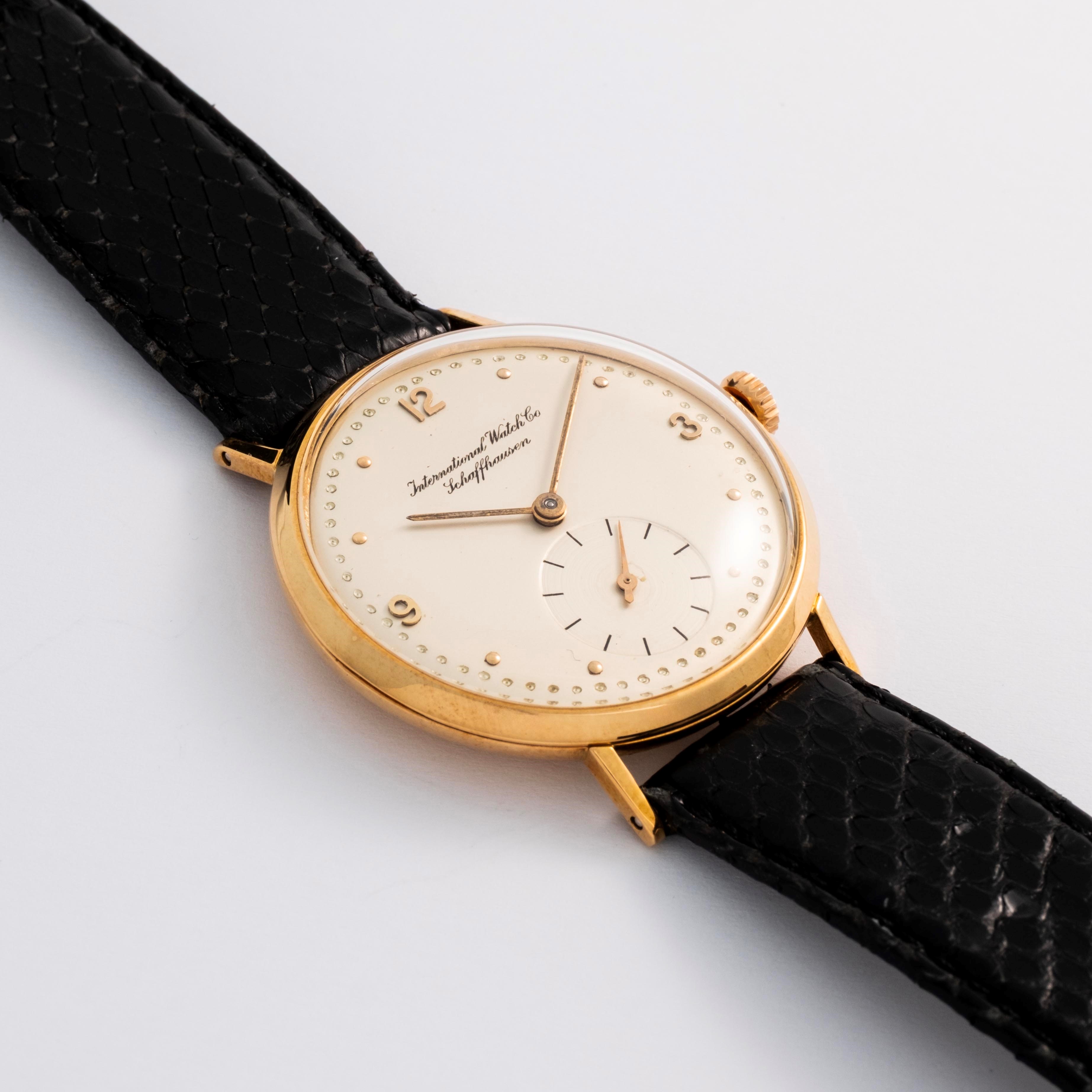 Iwc - Calatrava in oro giallo 18k con quadrante argentè e piccoli secondi (circa 1960)