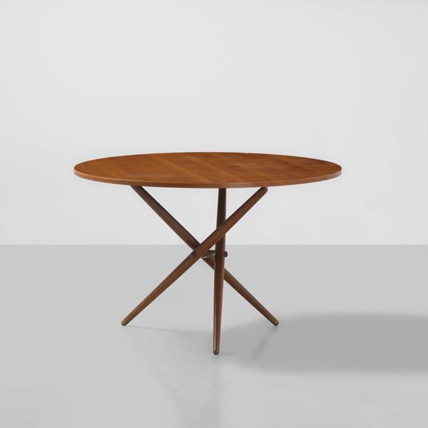 Tavolo mod. Ess-Tee