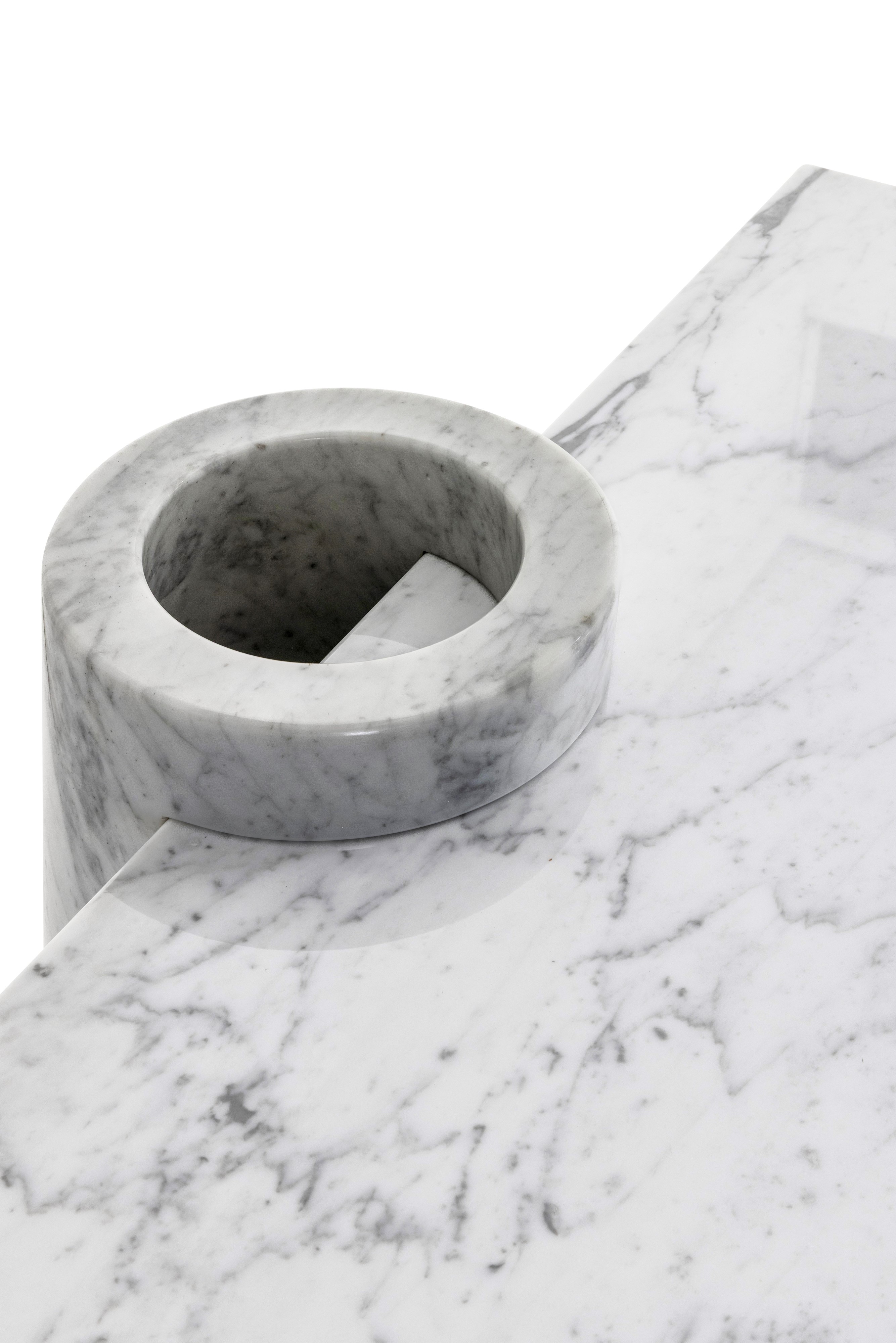Angelo Mangiarotti - Console mod. Loico, marmo bianco Carrara, Italia, circa 1970