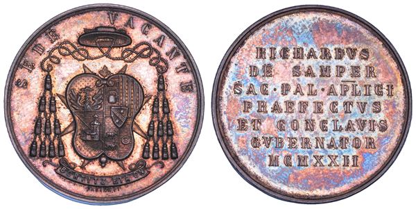 ROMA. SEDE VACANTE 1922. Medaglia in argento emessa dal Prefetto dei Sacri Palazzi Apostolici e Governatore del Conclave Monsignore Riccardo De Samper.