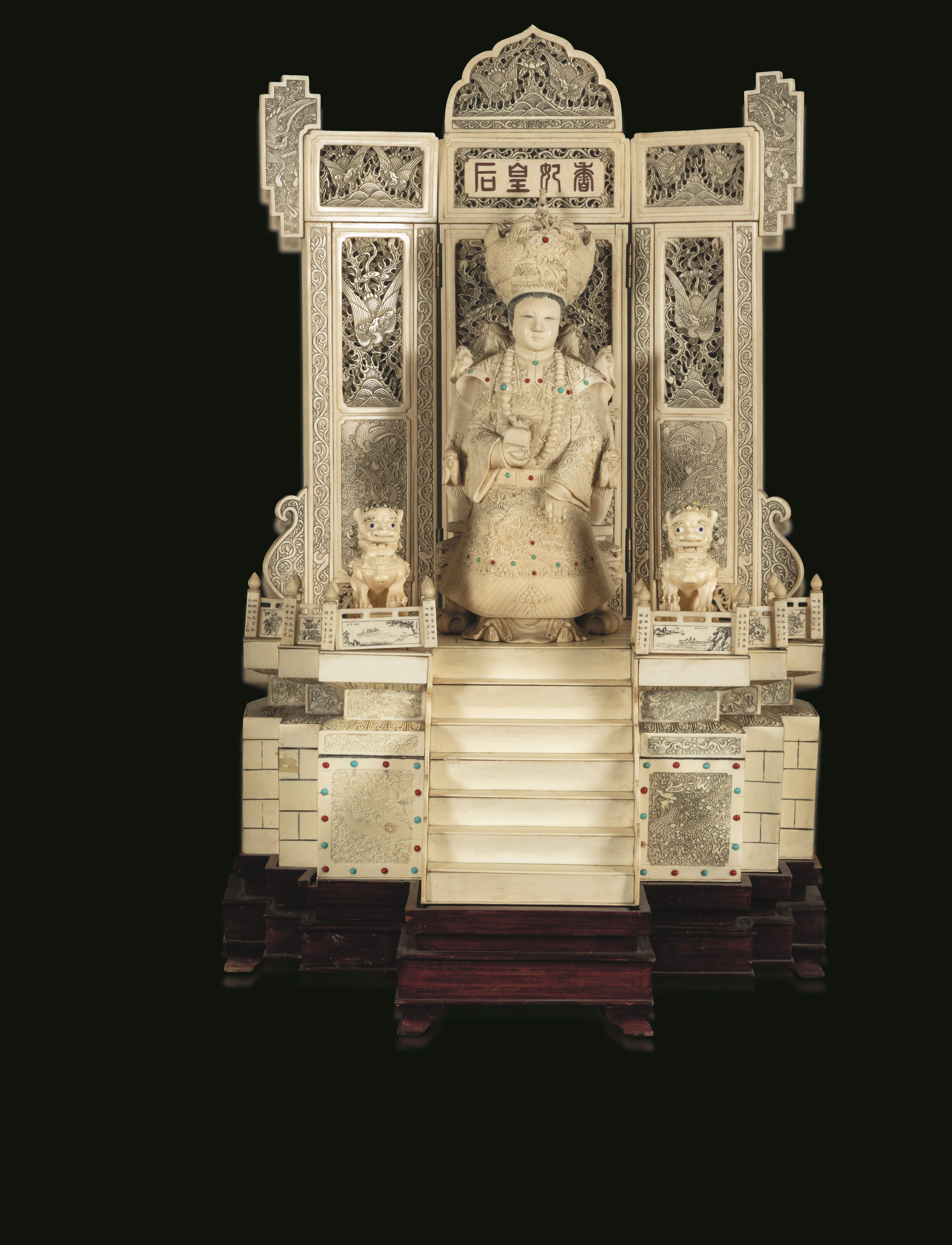Cina, Dinastia Qing, Coppia di figure in avorio raffiguranti imperatore e imperatrice